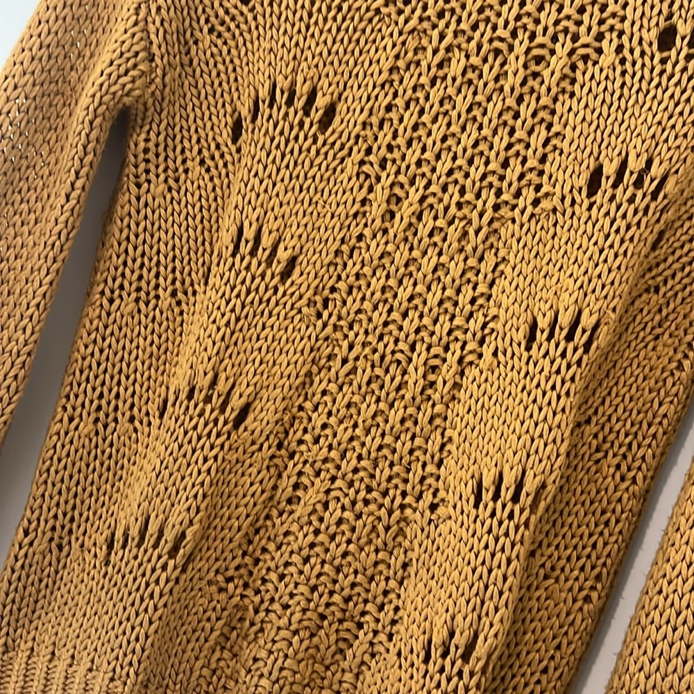 Sweater - Picture 5 of 5